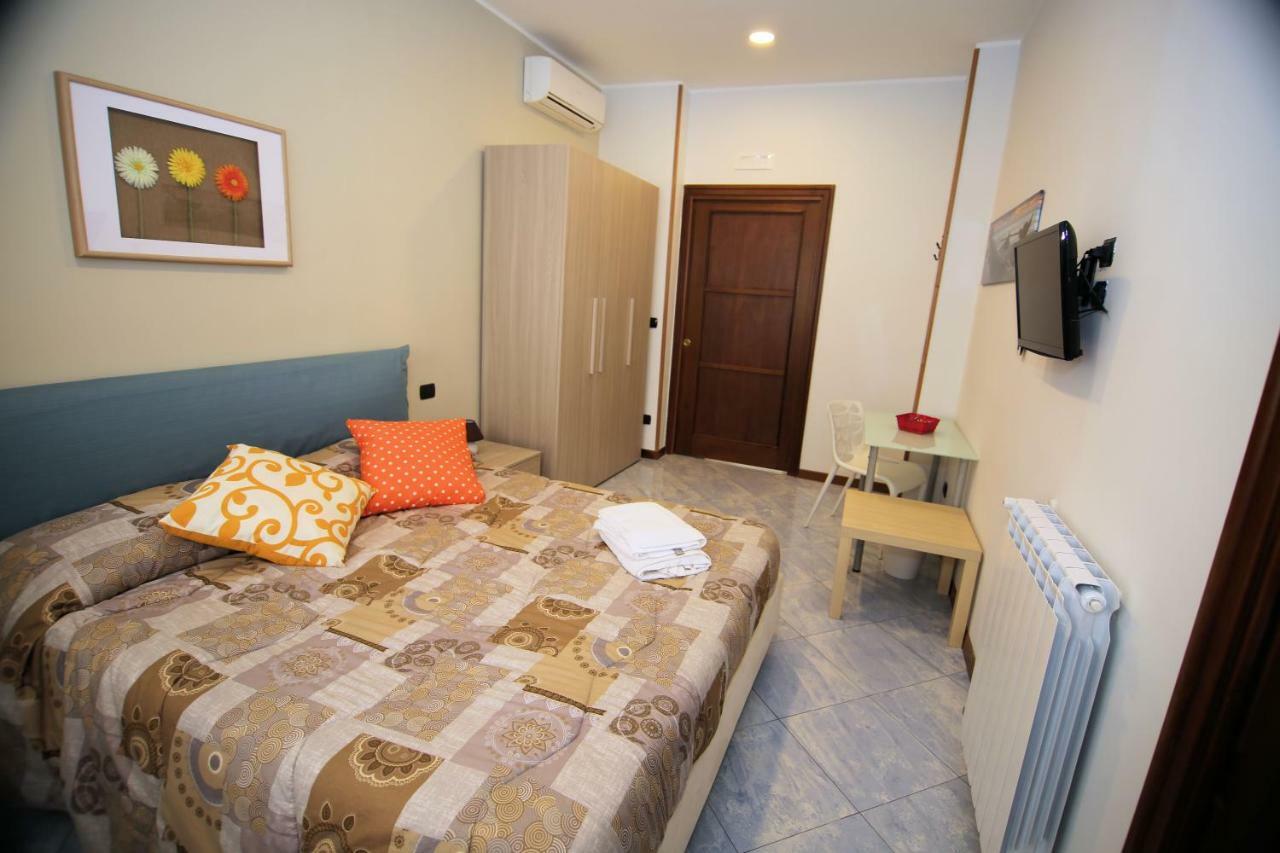Bed and Breakfast Casa Vittoria Neapel Exterior foto